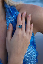 Ring with blue cubic crystal