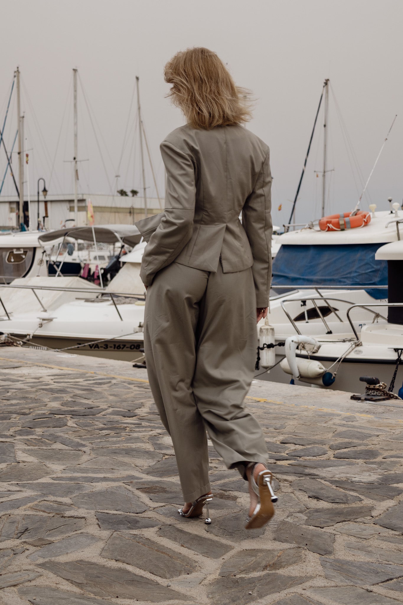 Conjunto de traje con blazer y pantalones
