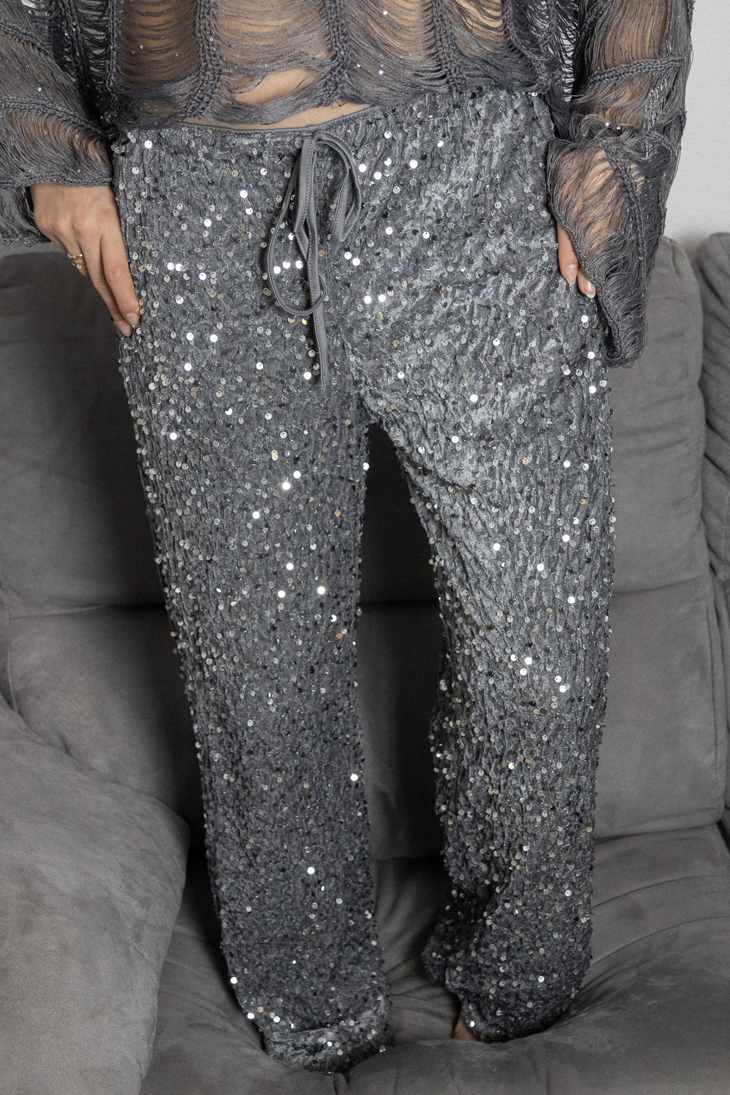 Pantalones largos holgados con cordones y lentejuelas