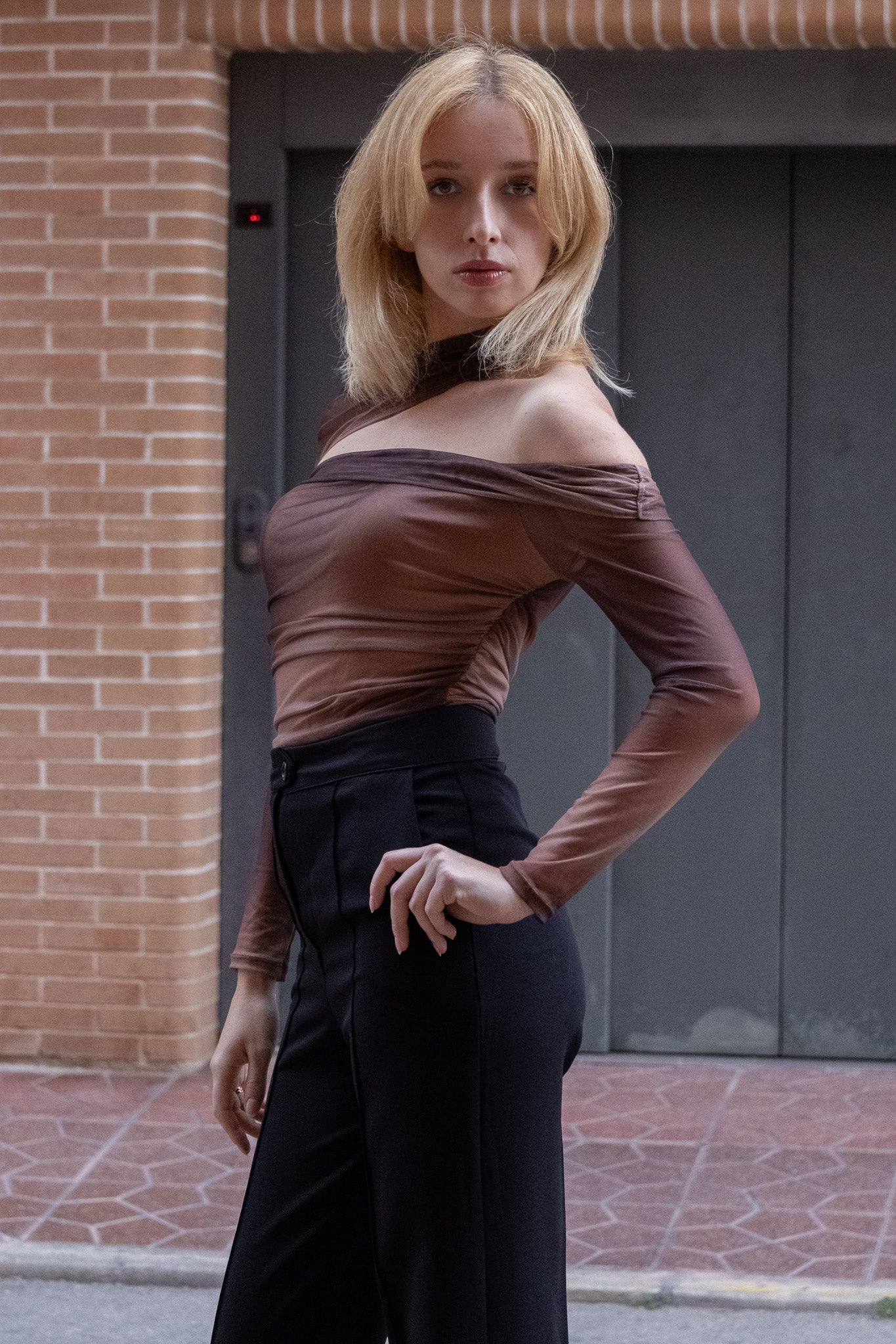 Body de mujer de manga larga con tie-dye asimétrico