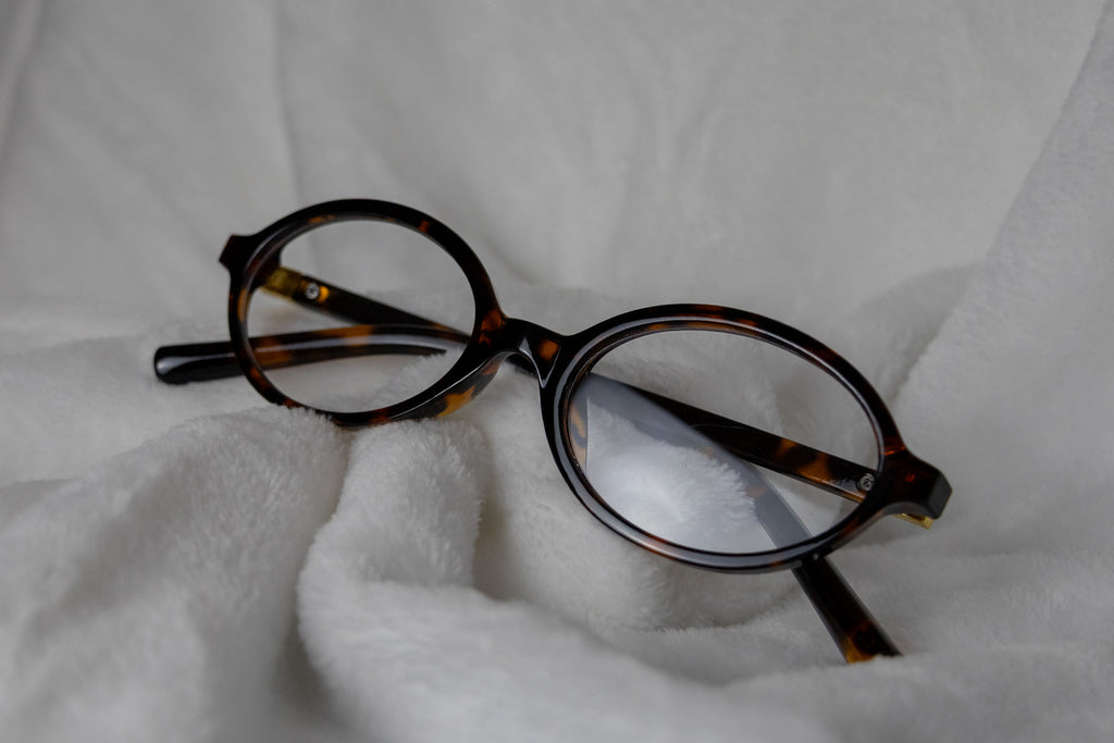 Gafas ovaladas de mujer con estampado de leopardo