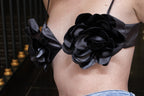 Sexy fitted bra with 3D floral appliqué