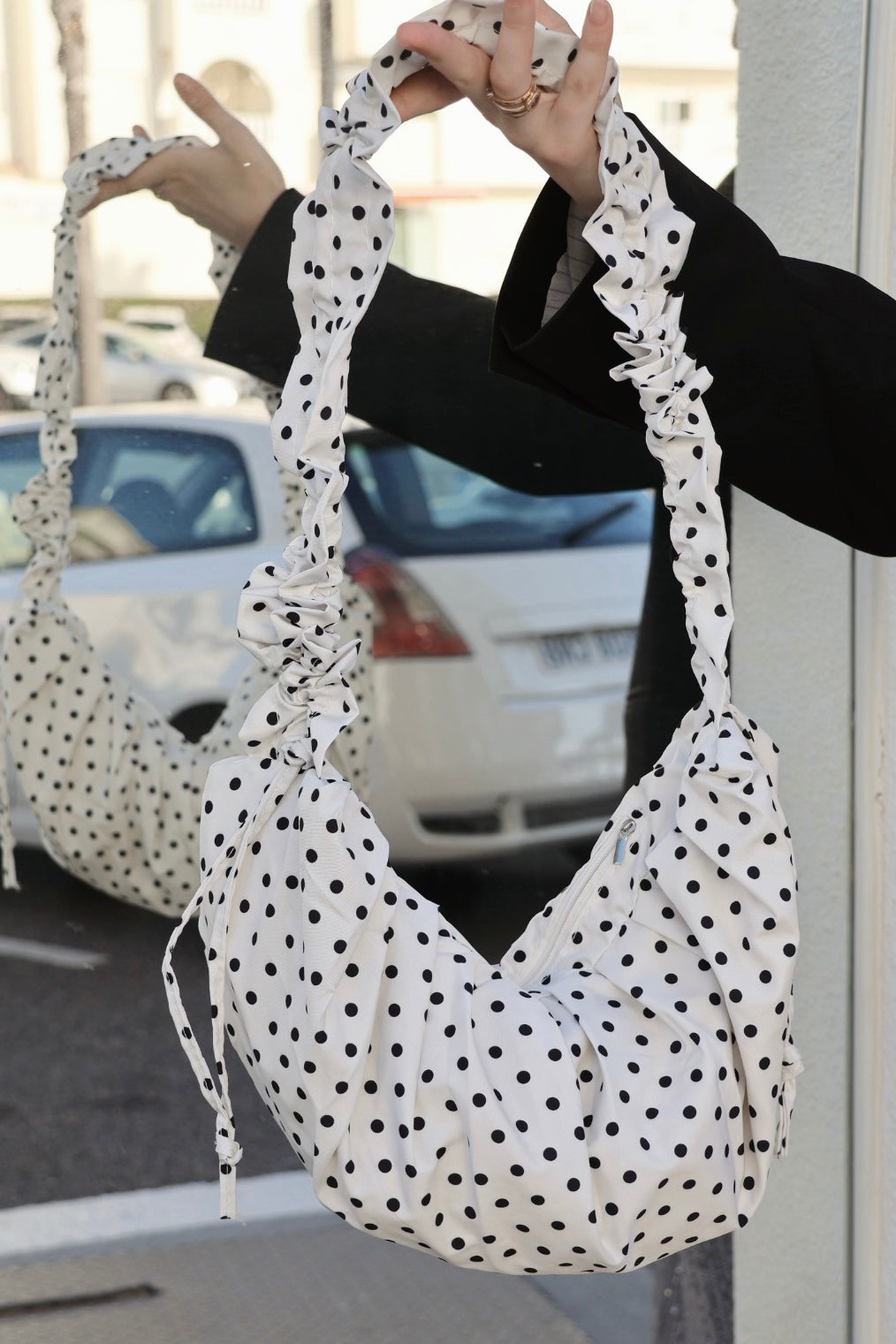 Bolso con volantes en forma de nube