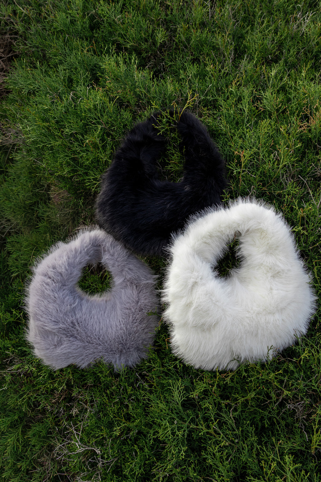 Women's handbag with faux fox fur design