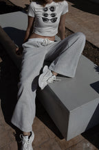 Wide-leg gray trousers for any season