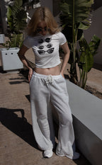 Wide-leg gray trousers for any season
