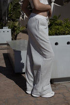 Wide-leg gray trousers for any season