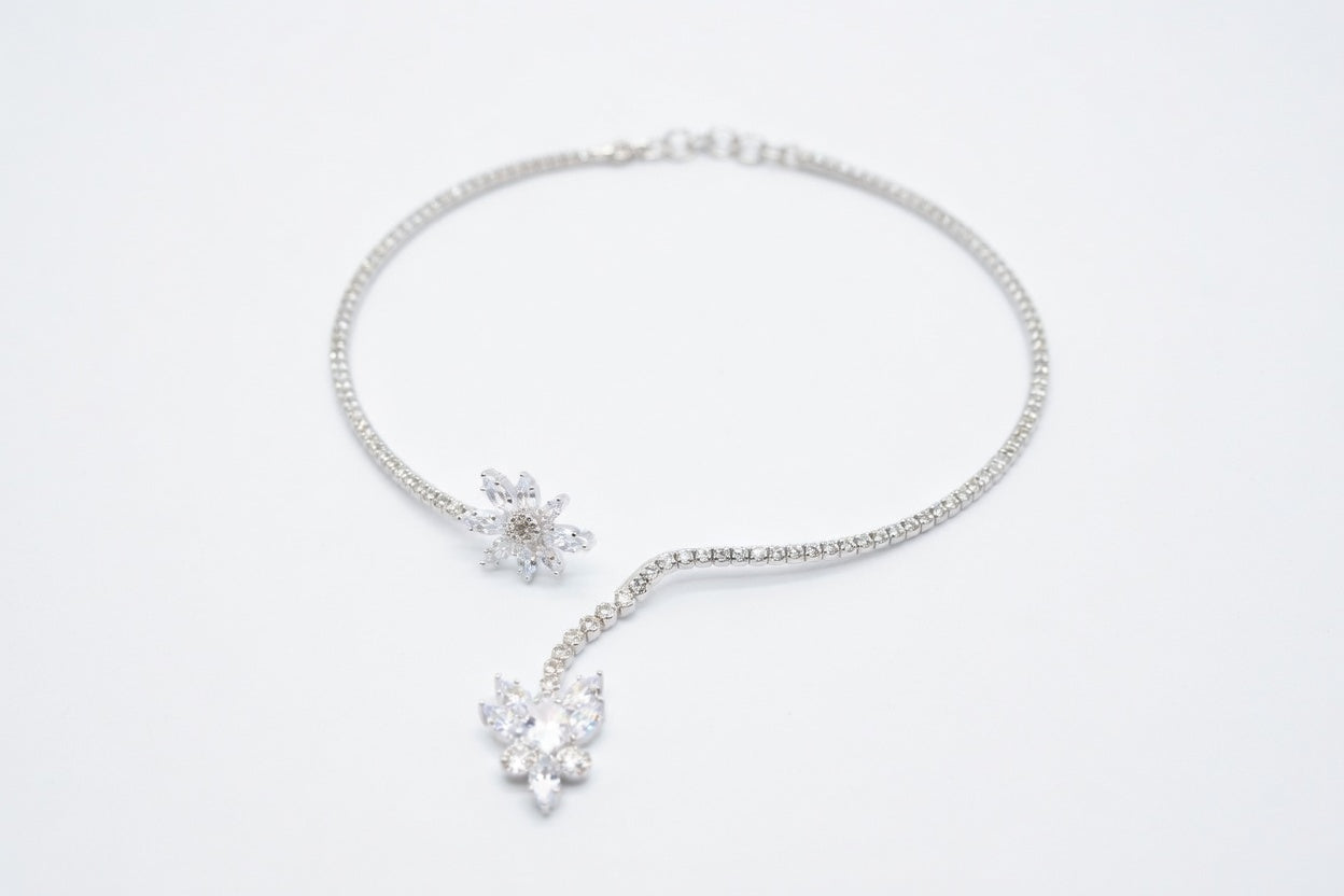 Adjustable choker necklace with zirconia flower